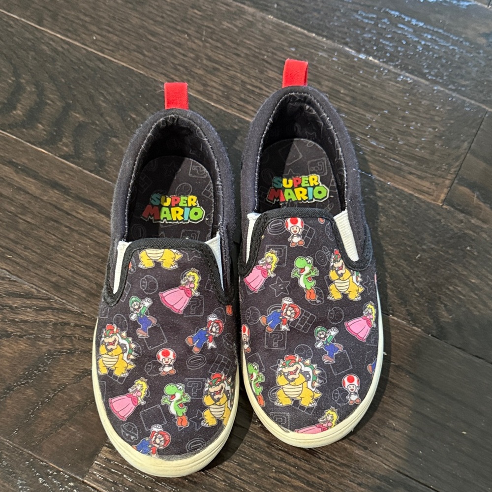 Nintendo Super Mario Kids Sneakers - Black and Multicolor